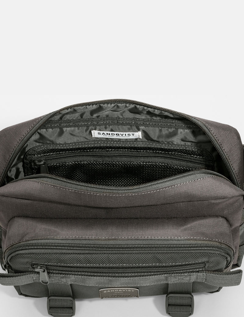 Sandqvist Abbe Hip Bag - Beluga Green