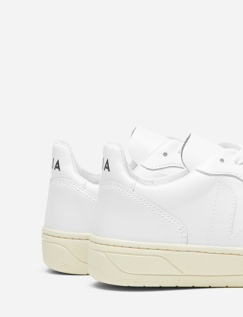 Womens Veja V-10 Leather Trainers - Extra White
